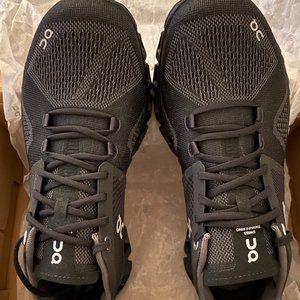 ON CLOUD X sneakers (BRAND NEW, boxed)